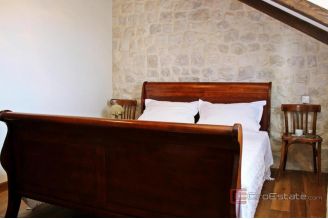 015 2035 294 Marina authentic stone house with swimming pool for rent