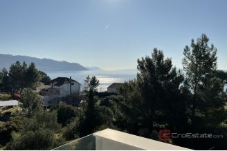 009 2052 87 Peljesac Hotel with a sea view for sale