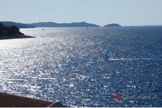009 2052 87 Peljesac Hotel with a sea view for sale