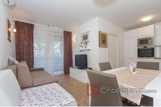 13 2018 72 one bedroom apartment split