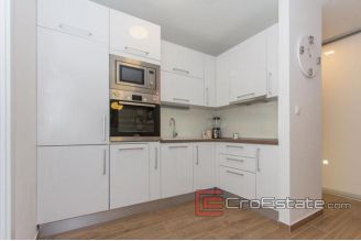 13 2018 72 one bedroom apartment split