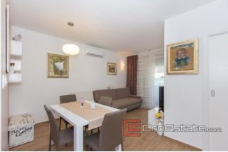 13 2018 72 one bedroom apartment split