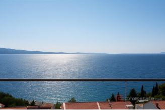 011 2052 93i omis two bedroom apartment by the sea for sale