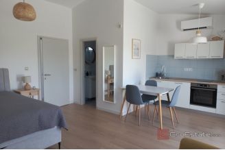 014 5436 30 Rogoznica Three bedroom apartment near the beach sale