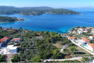 003 2047 98 Solta Building land in the first row to the sea for sale