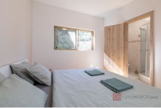 020 2052 91 Korcula Seafront house for sale