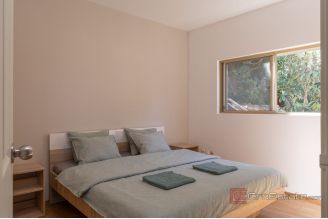 020 2052 91 Korcula Seafront house for sale