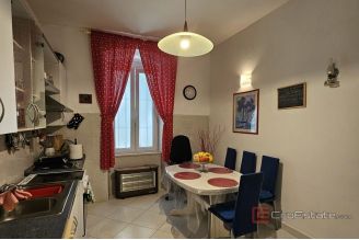 010 1029 01 Dubrovnik Spacious ground floor apartment for sale