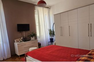 010 1029 01 Dubrovnik Spacious ground floor apartment for sale