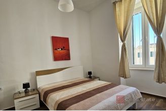 010 1029 01 Dubrovnik Spacious ground floor apartment for sale