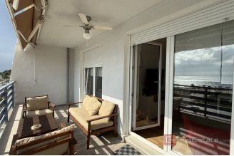 012 2046 112 Split Elegant apartment with sea view for rent