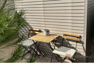 008 2049 75 Zadar Spacious two bedroom apartment for sale