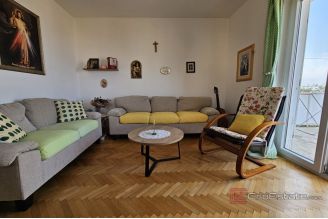 009 1029 03 Dubrovnik House in the centre with sea view for sale