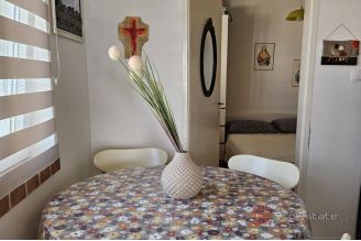 009 1029 03 Dubrovnik House in the centre with sea view for sale