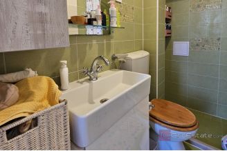 009 1029 03 Dubrovnik House in the centre with sea view for sale