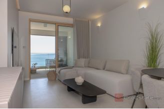016 2046 117 Split luxury two bedroom apartment with sea view for rent