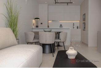 016 2046 117 Split luxury two bedroom apartment with sea view for rent