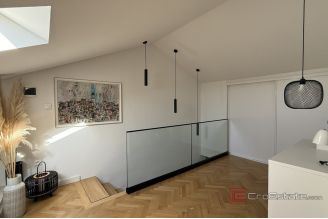 015 2046 114 Split area moder aparatment with sea view for sale