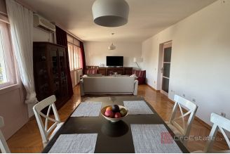 015 2035 299 Split Bacvice Spacious two bedroom apartment for sale