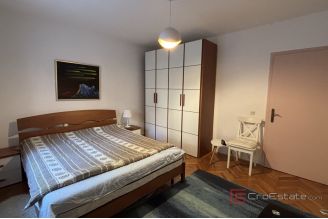 015 2035 299 Split Bacvice Spacious two bedroom apartment for sale