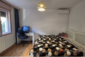 015 2035 299 Split Bacvice Spacious two bedroom apartment for sale