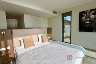 014 2029 110 Omis Villa with pool and sea view for sale