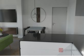 006 2043 187 Pakostane Spacious modern apartment with garden for sale