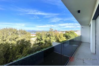 001 1023 54 Krk modern apartment with sea view for sale