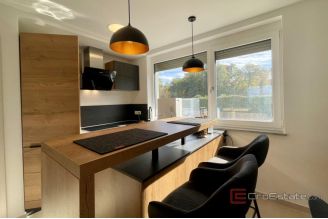 013 1023 54 Krk modern apartment with sea view for sale