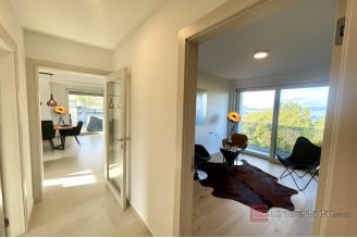 013 1023 54 Krk modern apartment with sea view for sale