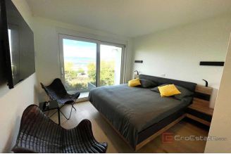 013 1023 54 Krk modern apartment with sea view for sale