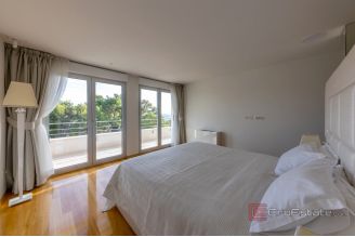 020 5438 30 split luxury villa in the elite district for sale