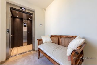 020 5438 30 split luxury villa in the elite district for sale