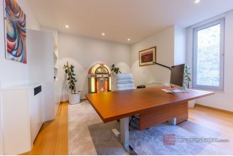 020 5438 30 split luxury villa in the elite district for sale