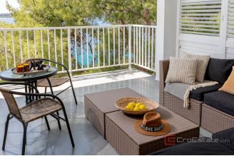 19 2013 245 Korcula villa first row for sale