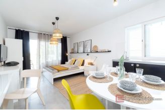 19 2013 245 Korcula villa first row for sale