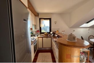 016 2035 300 Split Meje Three bedroom apartment with open sea view for sale