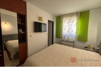 016 2035 300 Split Meje Three bedroom apartment with open sea view for sale