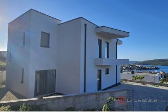 005 5439 30 Trogir Two storey house with a sea view for sale