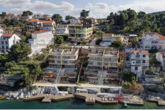 013 2035 301 Ciovo spacious three bedroom apartment close to the sea for sale