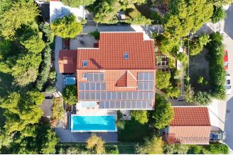 017 2031 216 kastela house with pool for sale