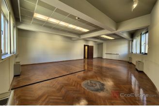 012 2016 680 split office space on university campus for rent