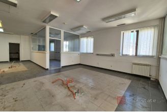 009 2016 681 split multipurpose office space on university campus for rent