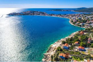 01 2013 246 Rogoznica area plot first row for sale