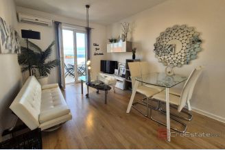 001 2016 684 island brac two bedroom apartment with sea view for sale