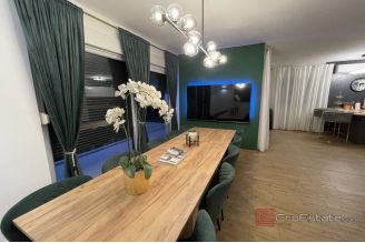 016 2055 01 kastela modern villa with swimming pool for sale