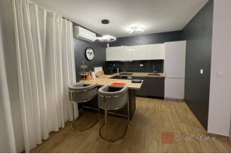 016 2055 01 kastela modern villa with swimming pool for sale