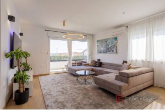 016 2055 01 kastela modern villa with swimming pool for sale