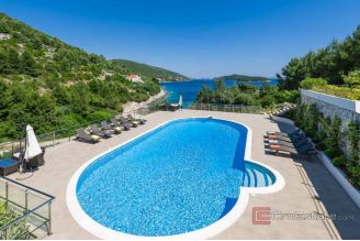 19 2013 244 Korcula villa seafront for sale