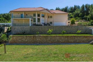 19 2013 244 Korcula villa seafront for sale